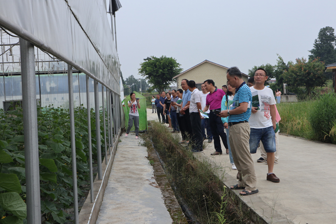 8月30日农业农村部领导带领四川各局参观
